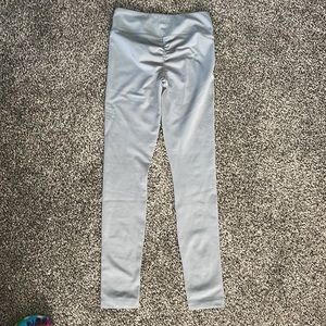 Bootyful women’s leggings, size small, light gray, booty scrunch, booty lift